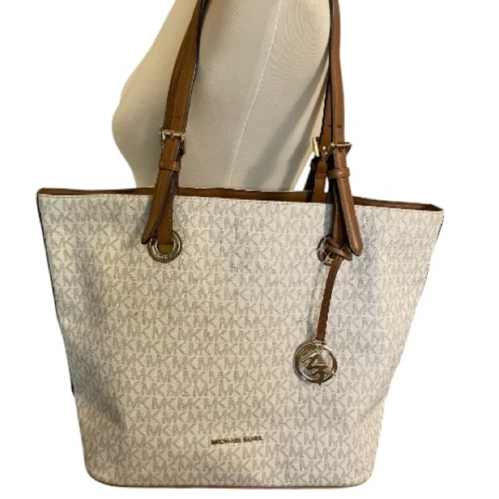 Michael Kors Large Jet Set Vanilla Tote